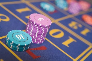 menangmenang slot Infinite Blackjack live dealer table with multiple player positions and community cards